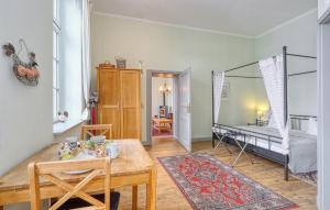 Cozy Apartment In Krakow Am See
