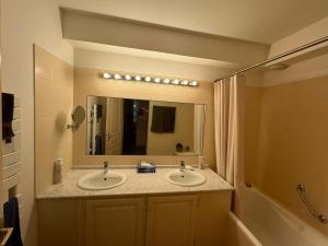 Appartements Sanary appartement 2-4 personnes a deux pas du port : photos des chambres