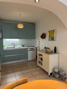 Appartements Sanary appartement 2-4 personnes a deux pas du port : photos des chambres