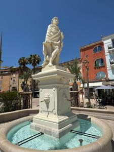 Appartements Sanary appartement 2-4 personnes a deux pas du port : photos des chambres