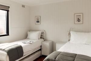 Peacefull Island Stay with Free Standing Bungalow