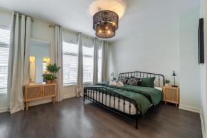Luxury Urban Town home