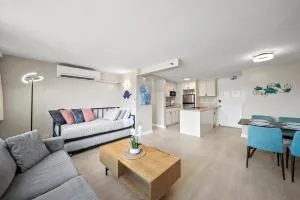 Amazing View Waikiki Beach 28th Floor 1BR Family and Group Condo - 拉尼凯