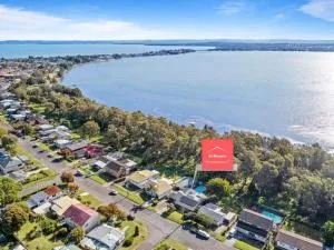 Waterfront Pet Friendly Abode Toukley NSW - Gorokan
