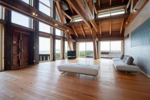 日本の松を贅沢に使った特別感のある別荘 Lemon villa