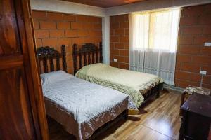 Retro Finca Urrao - Peaceful Avocado Farm Retreat