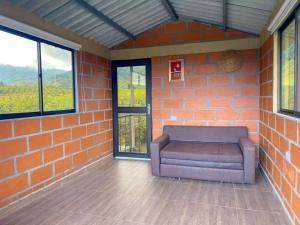 Retro Finca Urrao - Peaceful Avocado Farm Retreat