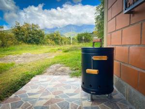 Retro Finca Urrao - Peaceful Avocado Farm Retreat