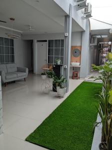 NiEr Guesthouse Zwei