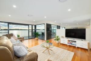 Riverside Luxury