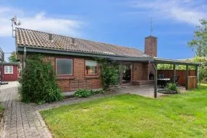 Cottage In Fjellerup With Outdoor Spa - Fjellerup Strand