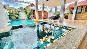 h2中天海滩 风月步行街 市中心 BBQ 酒吧街 独栋别墅4卧5卫豪华装修芭提雅海天-悠舍泳池桑拿房别墅