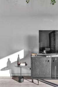 Portside Paradise - Steps away from the Port