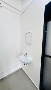 Konkan Central Kankavali AC 6 Bed Family Room