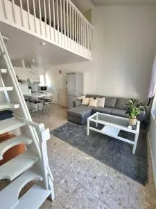 Viihtyisä huvila saunalla Korpilammella - Tockskog