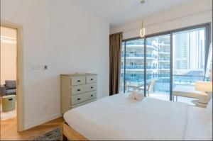 AWS Holiday Homes - Azure Retreat in Marina