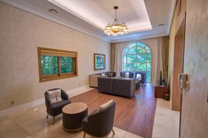 Crystal Valley CC Golden Village