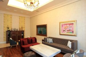 Crystal Valley CC Golden Village