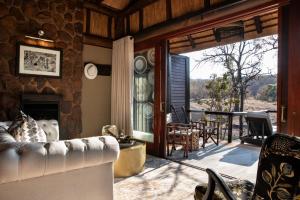 Ndlovu Safari Lodge