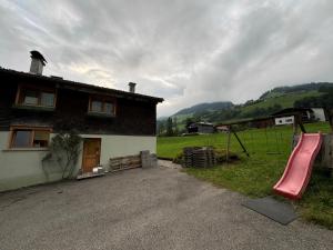 Freundliche 2-Zimmer-Erdgeschosswohnung mit Garten in Seeberg