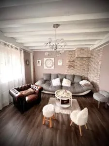 Ô Nid Douillet - 奥尔南