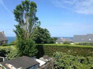 Maisons de vacances Maison Bretonne vue mer 3 chambres 9 personnes 300m de la mer et du centre du Val Andre : photos des chambres
