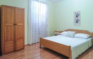 1 Bedroom Cozy Apartment In Novigrad