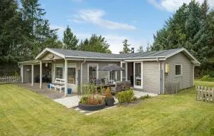 2 Bedroom Beautiful Home In Hals - Dronninglund