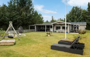 2 Bedroom Beautiful Home In Hals