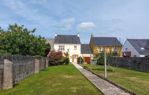 3 Bedroom Awesome Home In Riantec