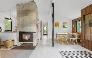 2 Bedroom Lovely Home In Frederiksværk