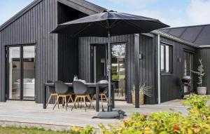 3 Bedroom Lovely Home In Sæby