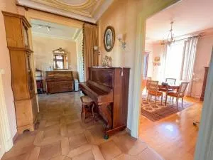 L'Arpège du Puy Jardin Parking Central Vue - 勒布伊