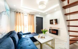2 Bedroom Cozy Home In Sarbinowo