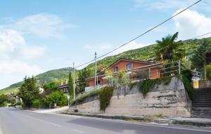 3 Bedroom Cozy Apartment In Gubbio