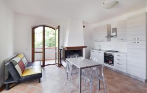 3 Bedroom Cozy Apartment In Gubbio