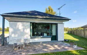 1 Bedroom Stunning Home In Ludvigsborg