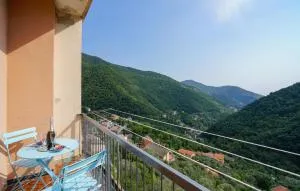 3 Bedroom Amazing Apartment In Avegno - Testana