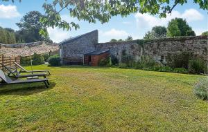 Maisons de vacances 3 Bedroom Nice Home In Castillon : photos des chambres