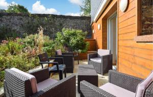 Maisons de vacances 3 Bedroom Nice Home In Castillon : photos des chambres