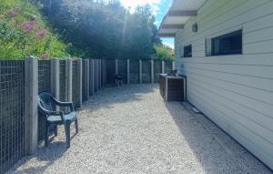 Maisons de vacances 2 Bedroom Cozy Home In Ault : photos des chambres