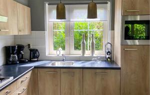 4 Bedroom Pet Friendly Home In Paasloo