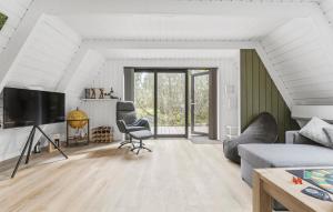 Cozy Home In Farsø With Wifi