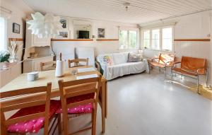 3 Bedroom Gorgeous Home In Halmstad