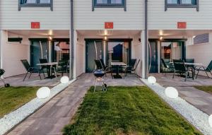 Lovely Home In Sarbinowo With Wifi