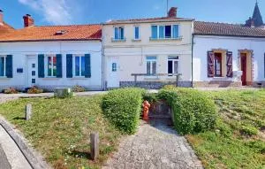 Nice Home In Neuville-Sous-Montreuil - 蒙特勒伊