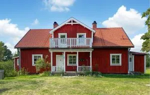 4 Bedroom Beautiful Home In Mönsterås - Ruda