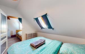 Maisons de vacances Nice Home In Neuville-Sous-Montreuil : photos des chambres