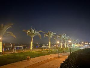 العين السخنة palm beach resort شاليه عائلات فقط