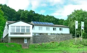 Schullandheim Kronenburg GmbH - 施塔特基尔